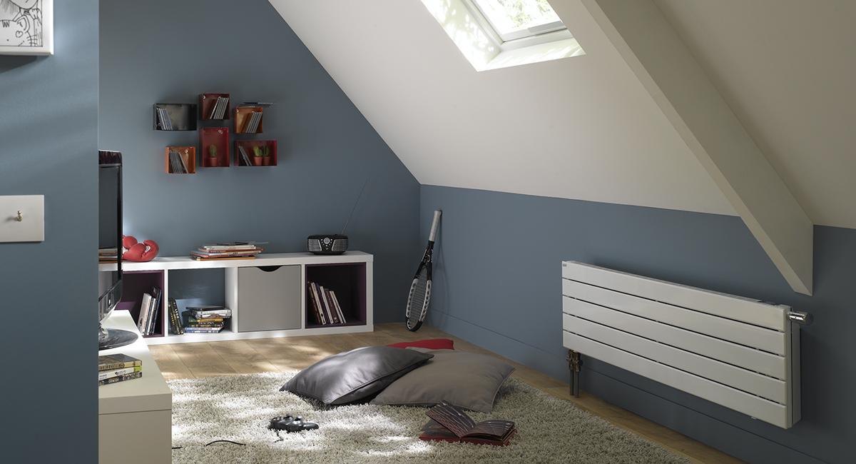 Photo d'ambiance : Radiateur eau chaude Fassane néo blanc dans une chambre